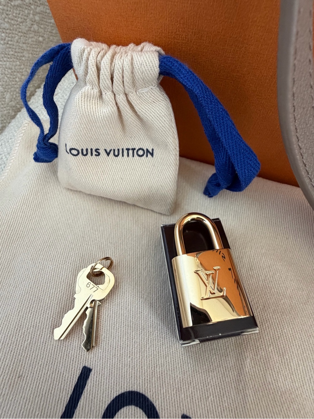 SOLD🎉Louis Vuitton Speedy Bandoulière 20 Bicolor Monogram Empreinte Handbag - Picture 13 of 13
